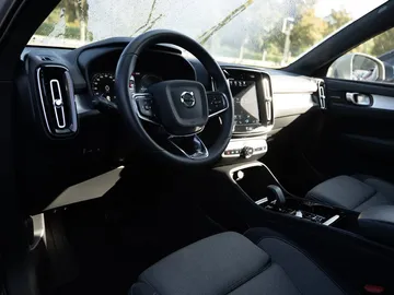 Car image 48