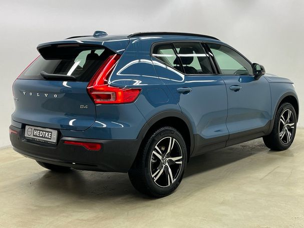 Volvo XC40 B4 Plus Dark 145 kW image number 4