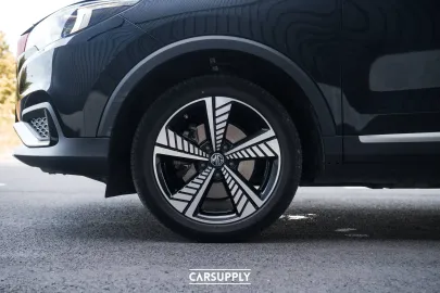 Car image 27