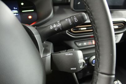 Car image 31