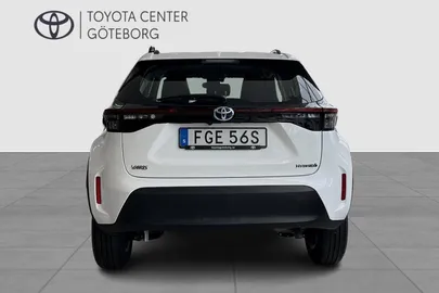 Car image 3