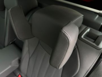 Car image 41