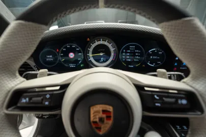 Car image 37