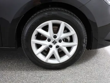 Car image 29