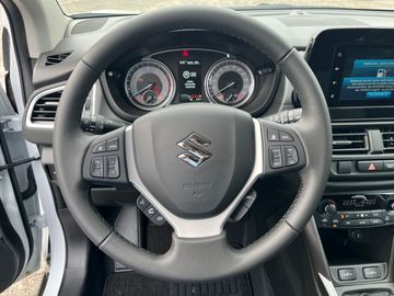 Car image 11