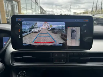 Car image 29