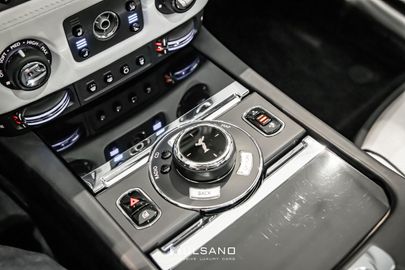 Car image 30