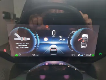 Car image 32