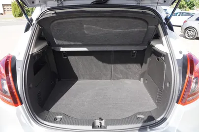 Car image 29
