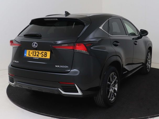 Lexus NX 300 h AWD 145 kW image number 18