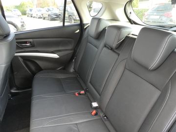 Car image 13