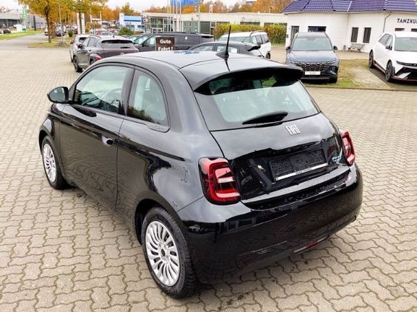 Fiat 500 e Action 70 kW image number 12