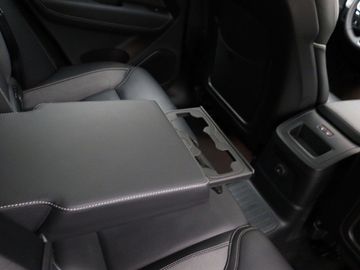 Car image 39