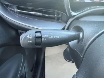 Car image 29