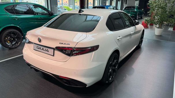 Alfa Romeo Giulia 2.2 Q4 154 kW image number 4