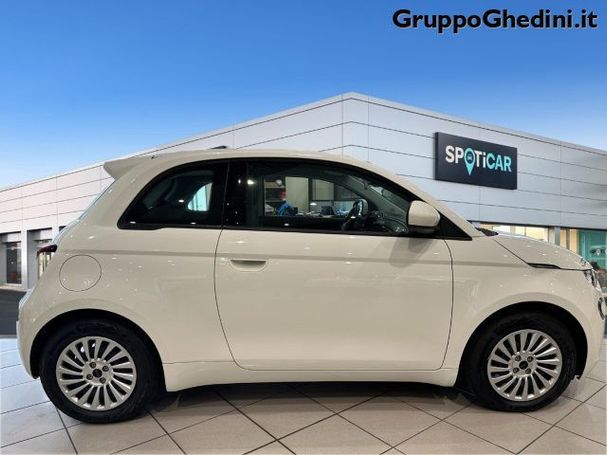 Fiat 500 e Action 70 kW image number 6