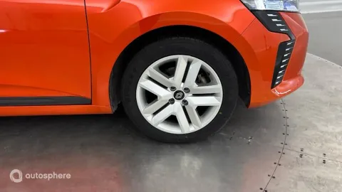 Car image 20