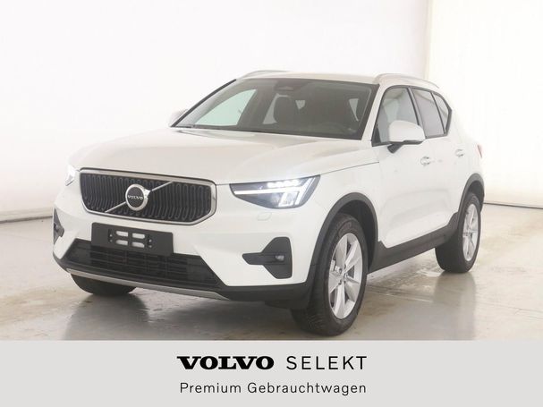 Volvo XC40 B3 Core 120 kW image number 16