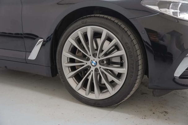 BMW 540i Touring xDrive 250 kW image number 34