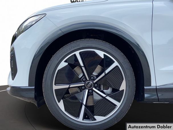 Audi Q4 45 quattro e-tron S-line Sportback 195 kW image number 9