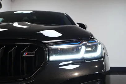 Car image 27
