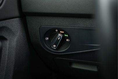 Car image 33