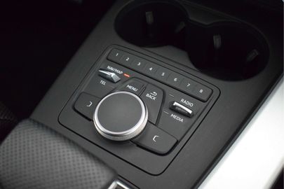 Car image 31