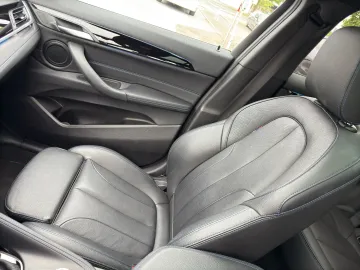Car image 35