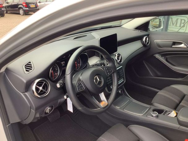 Mercedes-Benz GLA 180 90 kW image number 26