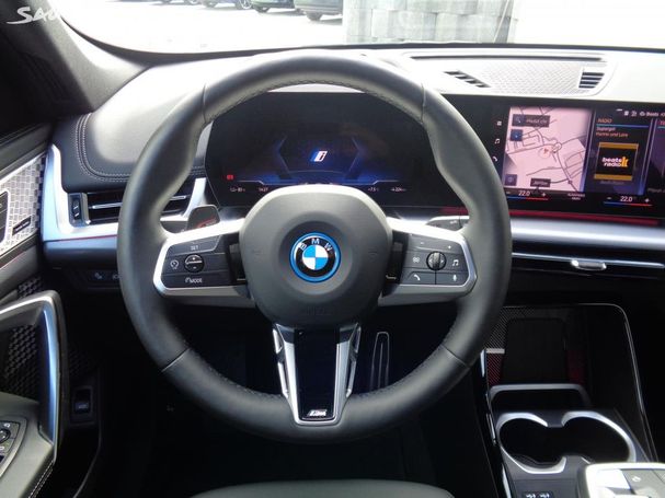 BMW iX1 xDrive30 M Sport 230 kW image number 10