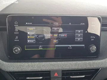 Car image 30