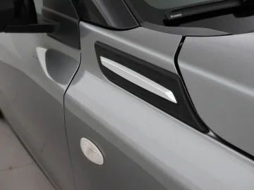 Car image 39