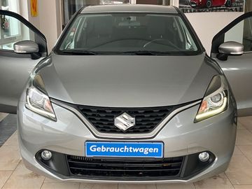 Car image 3