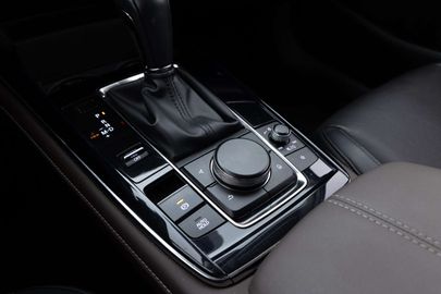 Car image 23