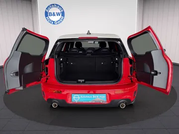 Car image 28