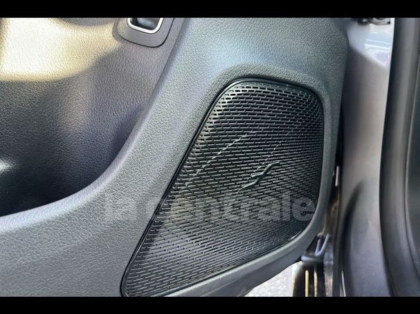 Mercedes-Benz CLA 200 7G-DCT Line 120 kW image number 21