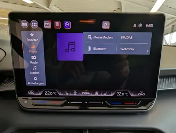 Car image 35