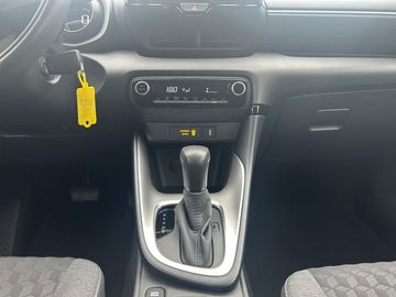 Car image 12