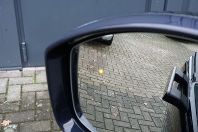 Car image 31