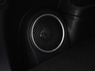 Car image 36