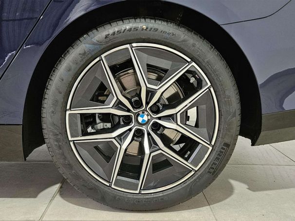 BMW 520d xDrive 145 kW image number 10