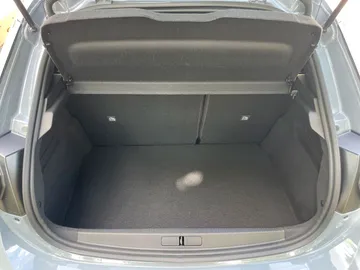 Car image 29