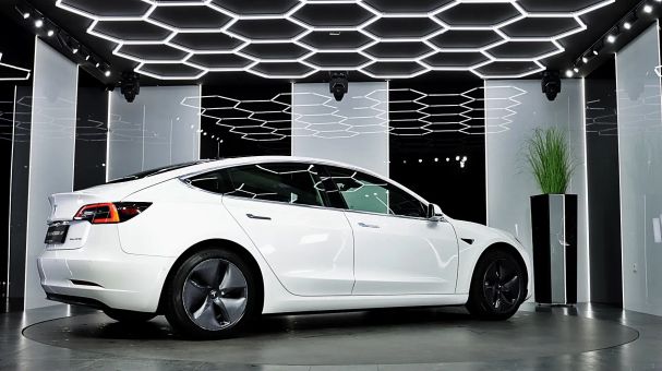 Tesla Model 3 AWD 324 kW image number 10