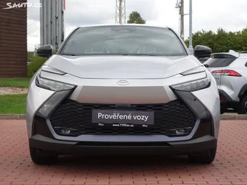 Car image 3