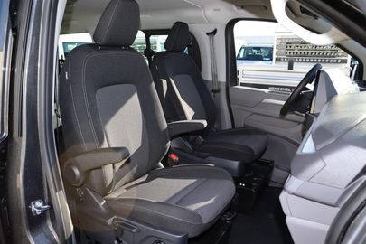 Car image 43