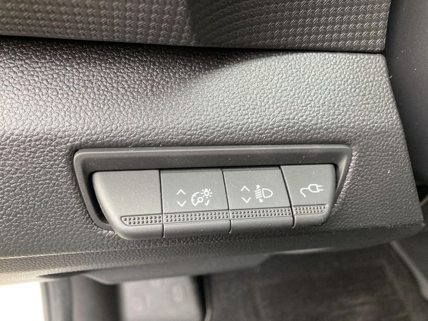 Renault Trafic E-Tech 90 kW image number 17