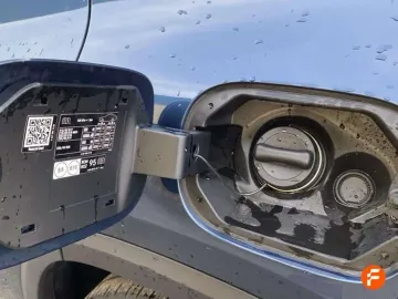 Car image 37