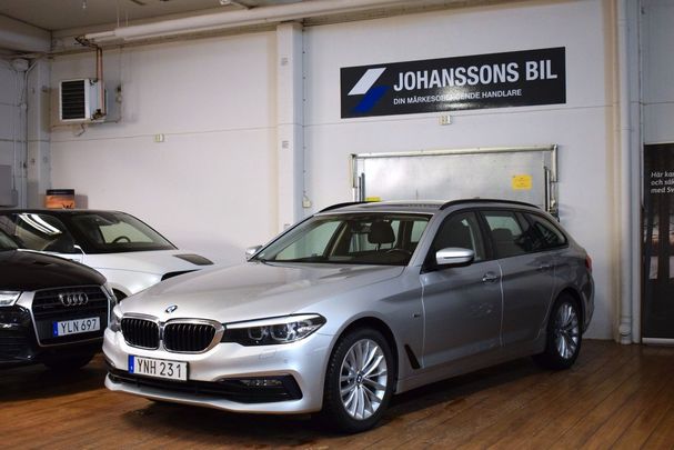 BMW 520d Touring xDrive Sport Line 140 kW image number 1