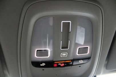 Car image 35