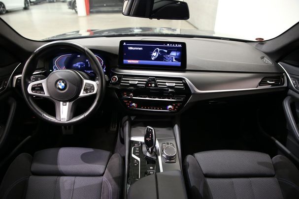 BMW 520d xDrive 140 kW image number 9